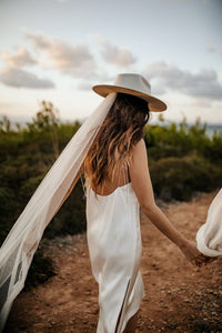 SKYLA - Kurzes Brautkleid aus Seide